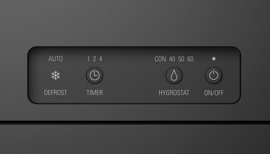 Zbliżenie na panel sterowania osuszacza powietrza Stadler Form Theo