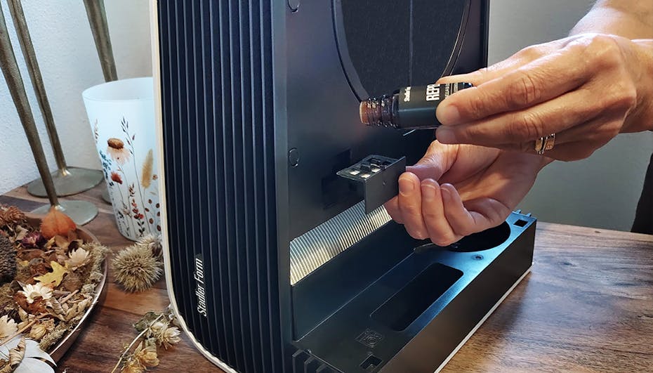 Pojemnik na zapachy Zbliżenie na dozownik zapachów w nawilżaczu z funkcją oczyszczania powietrza George